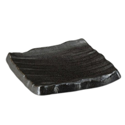 Bizen kuro square plate 6"